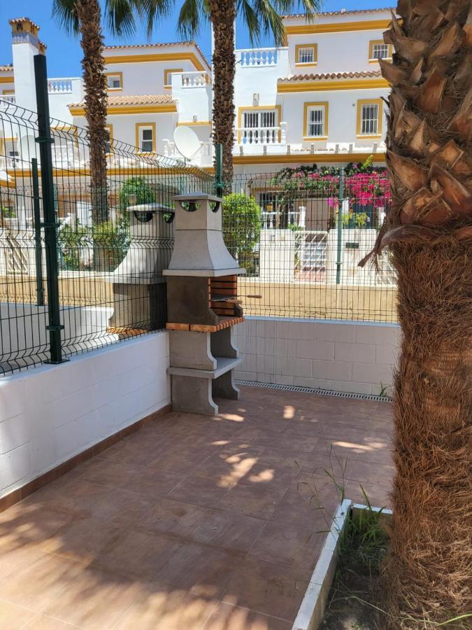 ¡Bajo Precioso Con Salida Directa A La Piscina Comunitaria En Paraiso De Vera! Ngoại thất bức ảnh